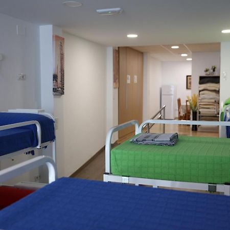 Albergue El Caminante Hostel Portomarin Ngoại thất bức ảnh